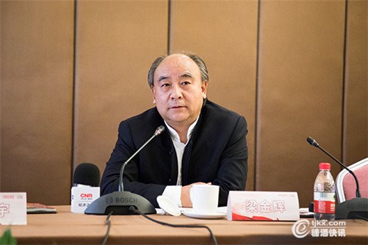 梁金辉.jpg