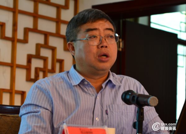 6吴天祥             贵州大学明德学院院长、比利时布鲁塞尔国际烈性酒大奖赛国际评委.jpg