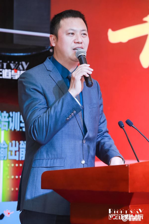 王宏涛.jpg 王宏涛.jpg