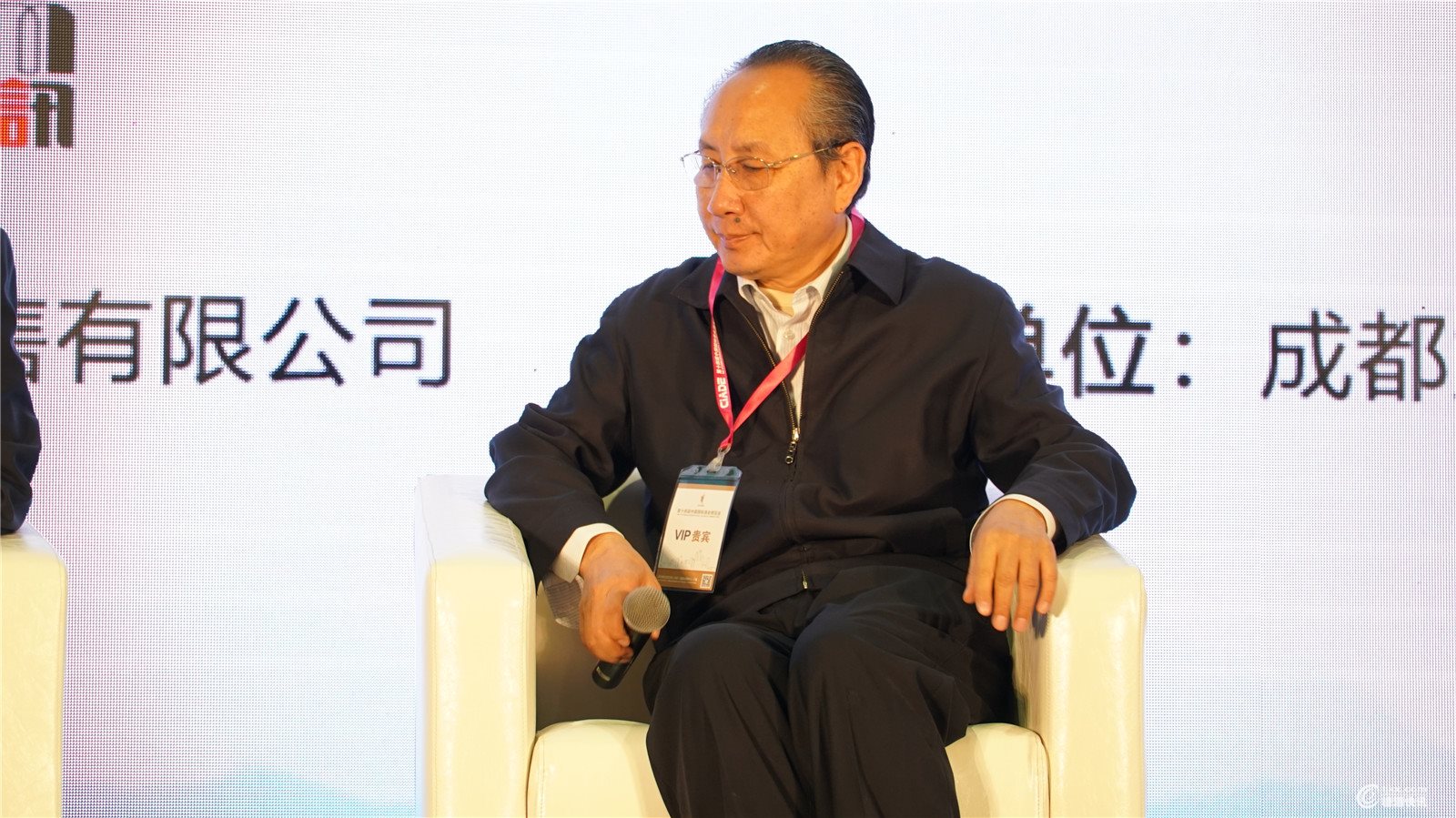 zhang.jpg