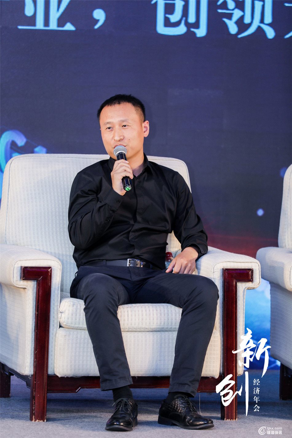 王东.jpg