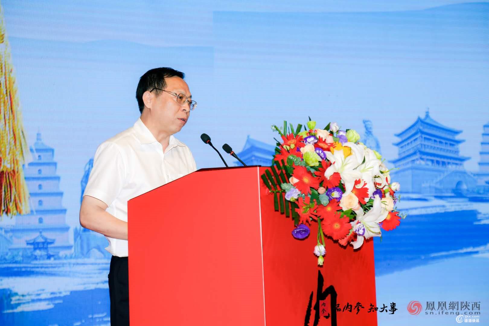 杨波.jpg