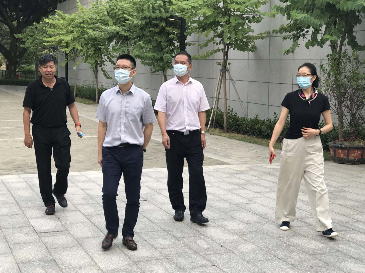 2020-7-6禅城区黄少文书记、石湾镇街道黄吉亮书记到访.jpg