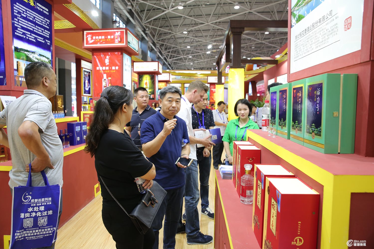 5、稻花香系列产品享誉全国.jpg