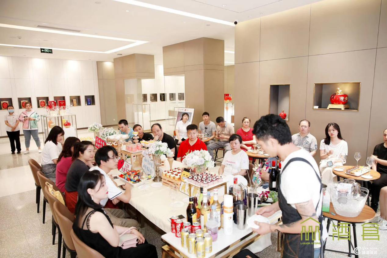 川酒集团借美酒品鉴沙龙延展"酒仓"新势能