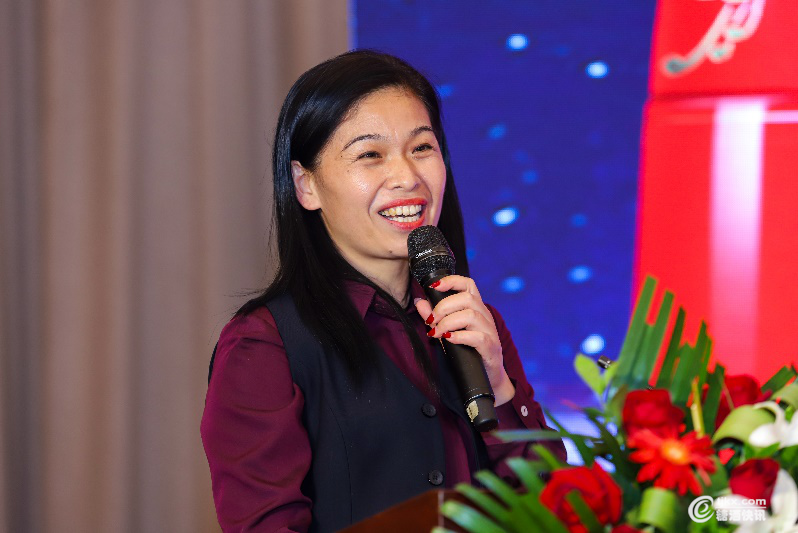 副总经理孟现磊,山东分公司总经理何志强,济南泉鲁集团总经理张福娟